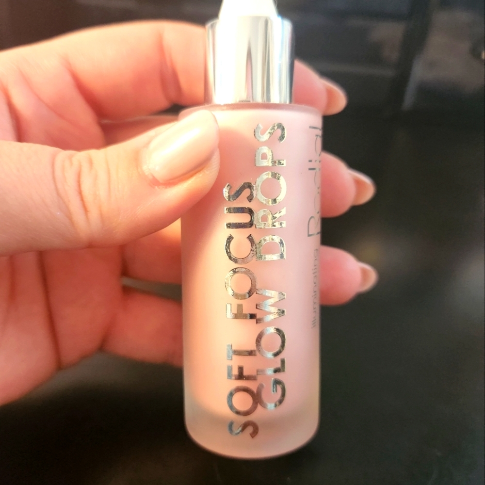 Soft Focus Glow Drops